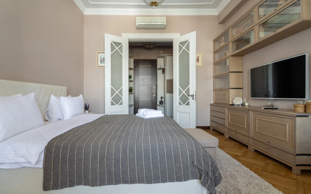 Apartments Uluchshennye S Balkonom I Vidom Na Gorod