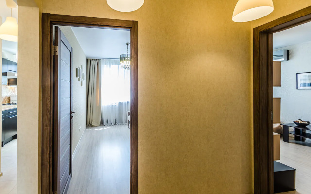 2-Kh Komn. Na Naberezhnoy Apartments