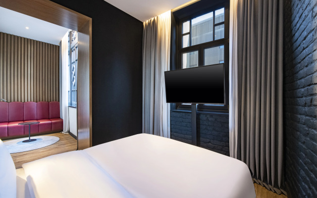 Radisson RED Tbilisi