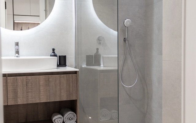 Mira 44 K 1 Apartments 1