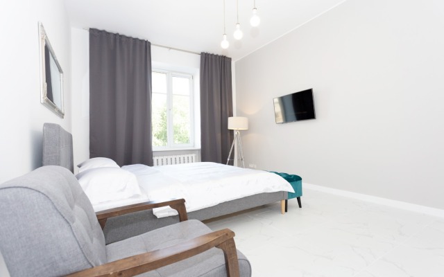 Stilnye apartamenty s dvumya spalnyami v tsentre Apartments