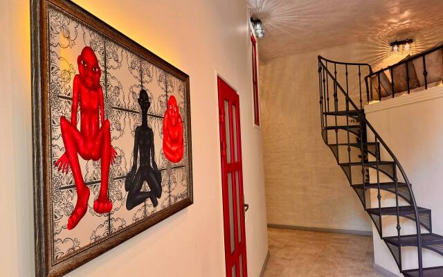 Квартира дизайнерская на Земляном валу МосАртАпарт