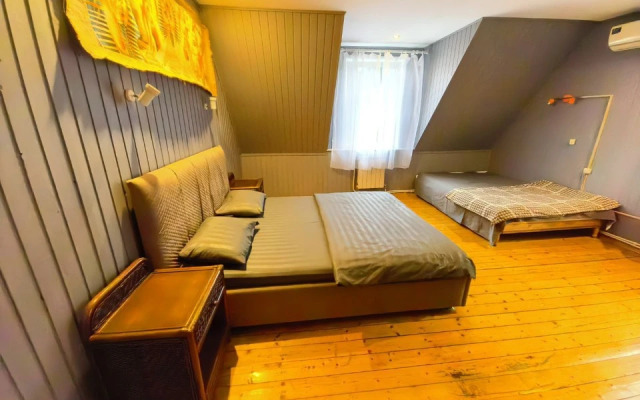 Частный дом Дом с бассейном и сауной