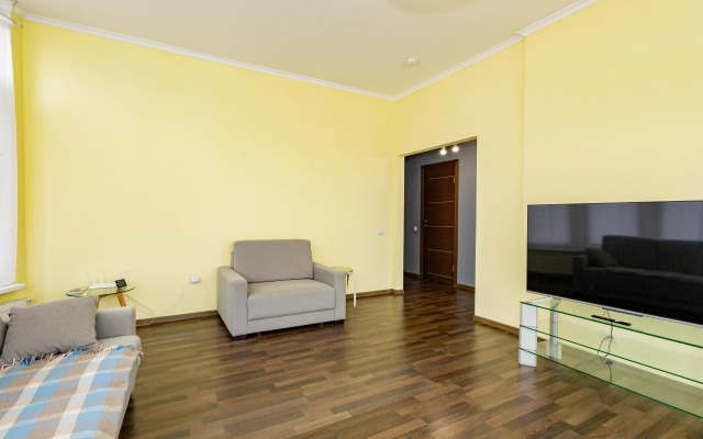 Dizaynerskie I Sovremennye V Tsentre Apartments