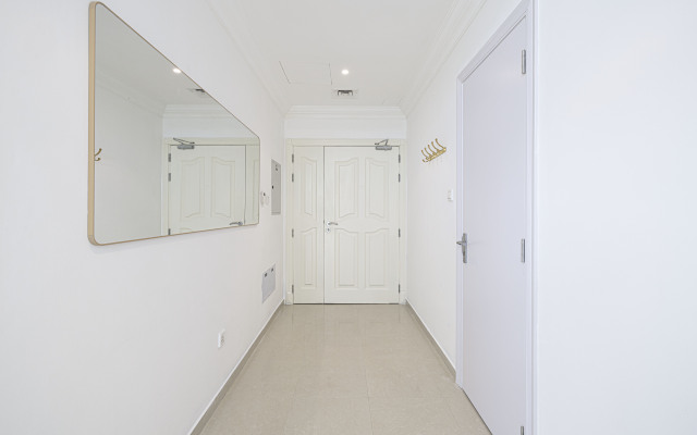 Luxury 1 Bedroom on Marina Walk Apartments