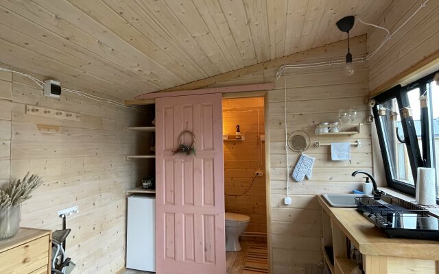 Uyutny Domik u Igory Mini Guest House