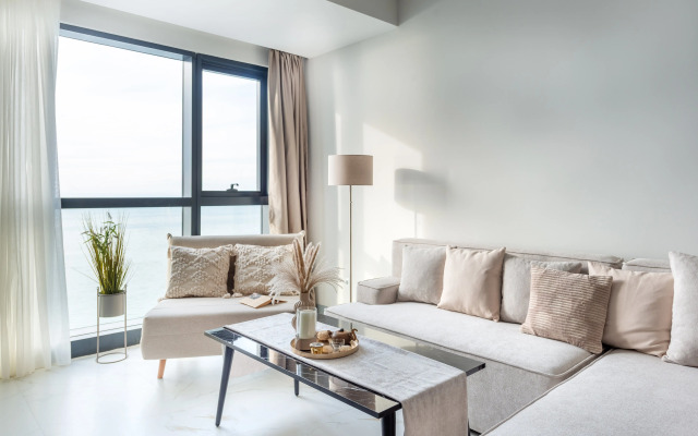 Coastal Calm by Aesthaven Apartments