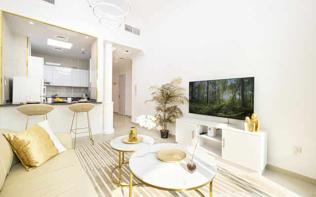 Luxury 1 Bedroom on Marina Walk Apartments