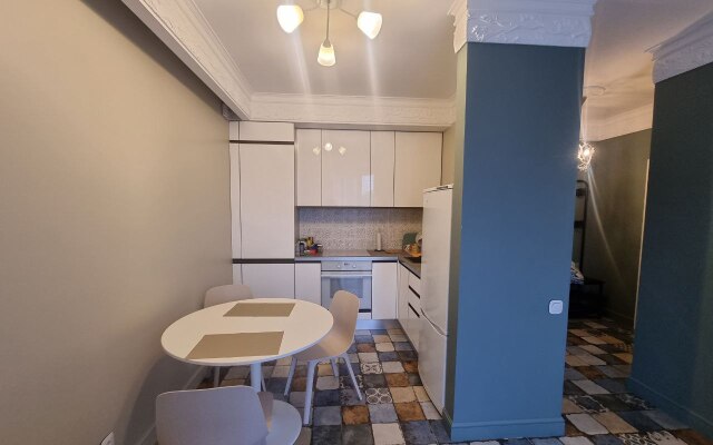 Komfortnaya Odnushka Na Lazarevskoy 9 Apartments