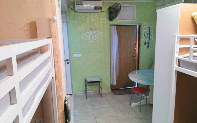 Studiia v TSentre u Moria Flat