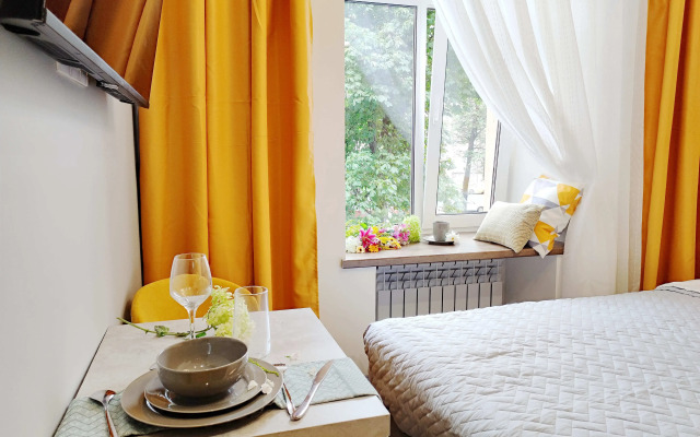 Dizaynerskaya Studiya S Dvuspalnoy Krovatyyu Flat