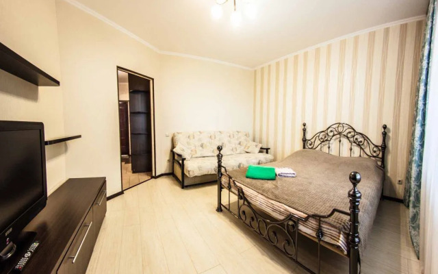 Апартаменты Хом-Сити на Фабричной 9