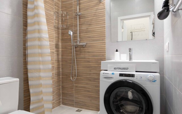 Uyutnaya Studiya Na Letchika Gritsevtsa 14a Apartments