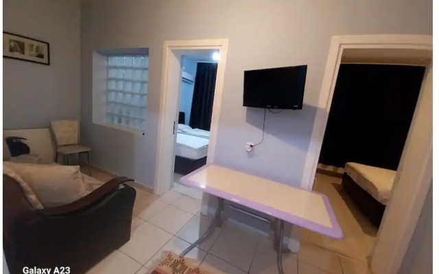 Апартаменты Dvukhkomnatnaya Kvartira na Pervom Etazhe