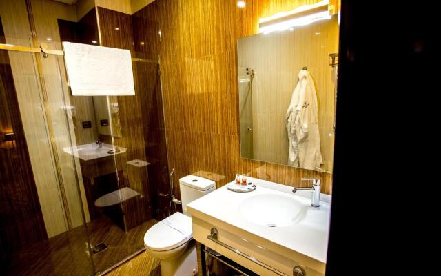 West Shine Hotel