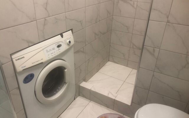 Oktyabryskiy Bulvar 26/10 Apartments