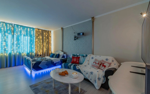 Квартира Кино апарт с видом на озеро Кабан