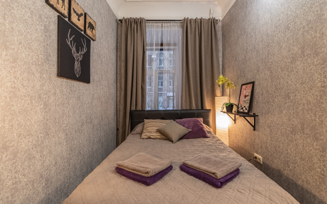 Апартаменты Двухкомнатные апартаменты в центре на Марата