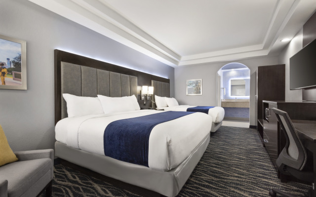 Days Inn & Suites by Wyndham Houston Hobby Airport