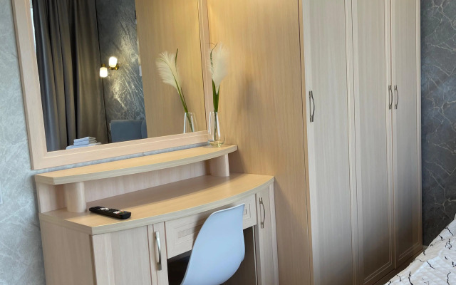 Novaya Studiya Flat