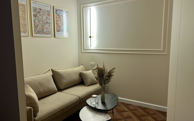 Dizaynerskaya Kvartira V Zhk Rossiyskiy S Panoramnoy Lodzhiey Apartments