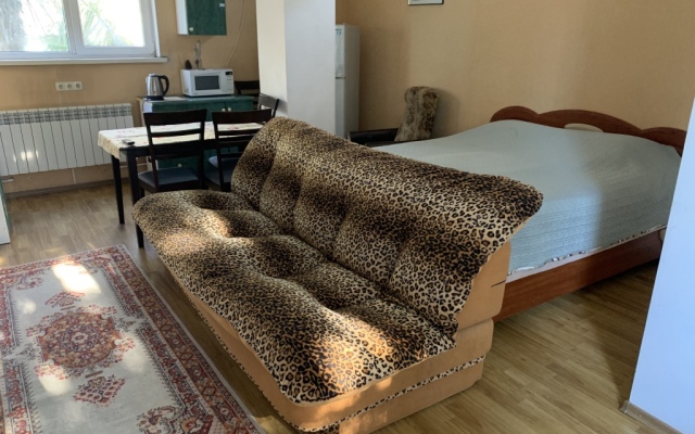 Апартаменты Статус на Кирова 10 в Ялте 2