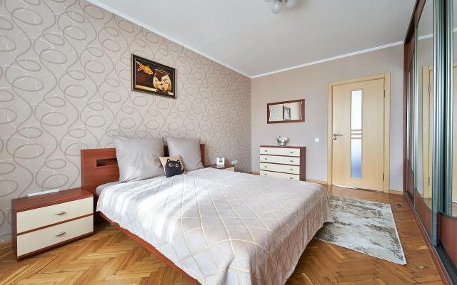 Bolshaya 3-Ka (78 Kv. M) Vozle Vodokhranilischa Flat