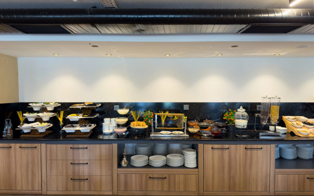 Sera Lake Center Hotel