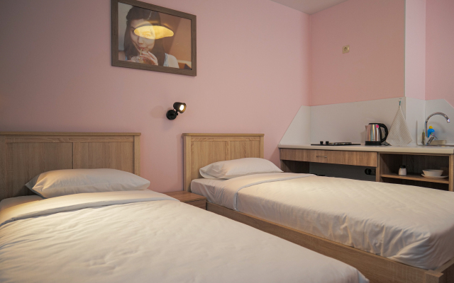 Elhostel Hostel