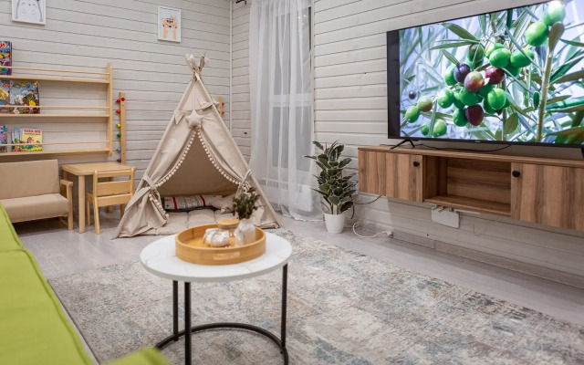Point 382 Olivkovyj Guest House