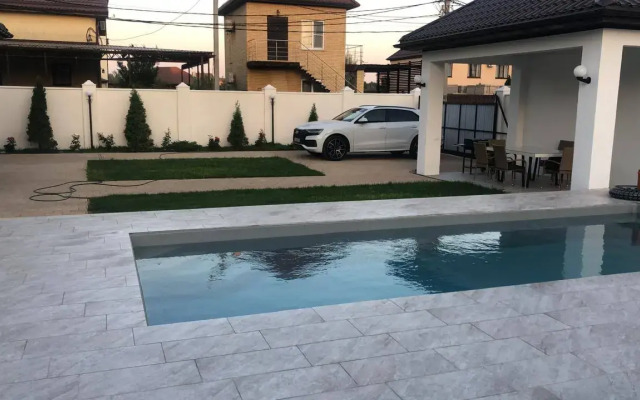 Belaya Dacha v Peresypi Guest House