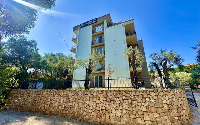 Akhdar Apart-Hotel