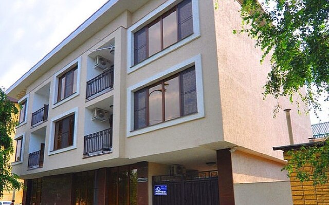 Helena Guest House