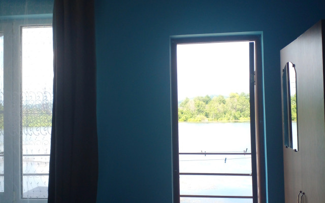Guest house U Ozera "naala"