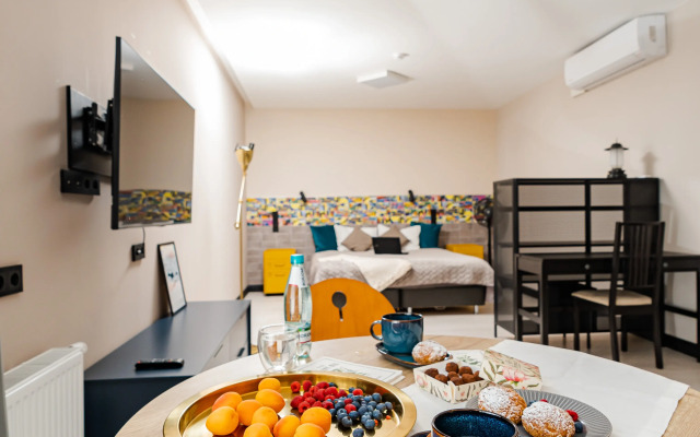 Апартаменты Сова Ярд Котики