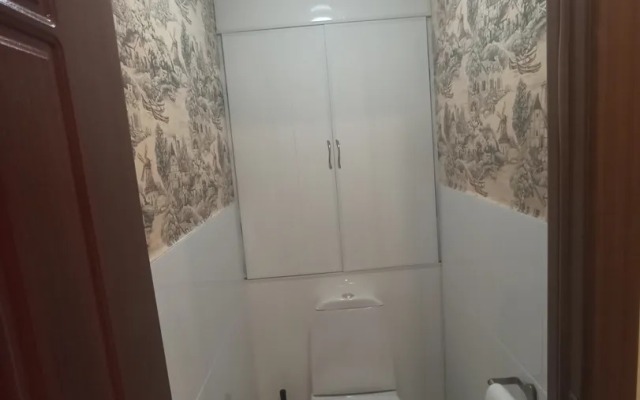 Na Ulitse Verkhnyaya Dubrova 32 Flat