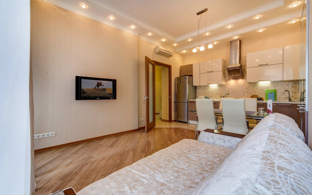 Квартира Двухкомнатная с евроремонтом, стильной ванной и балконом