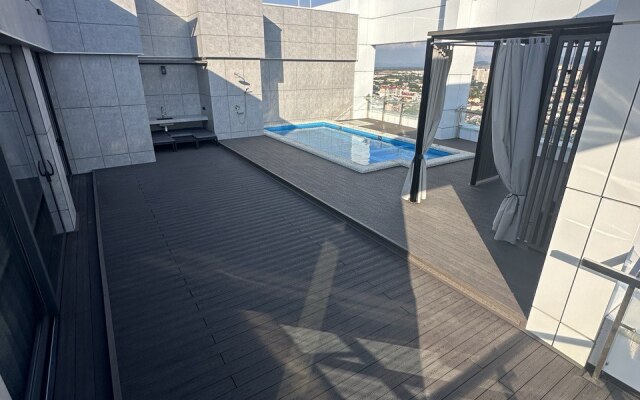 Na Krepostnoi ulize flat