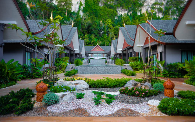 The Scene Cliff View Villas Hotel