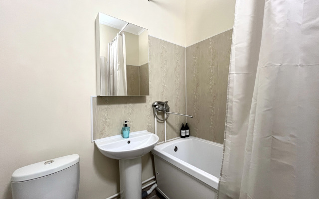 Unique Apart Bavariya ryadom s ZhK Tom. GTsS Kuzbass. Oblastnym sudom i Tennisnym tsentrom na Bavarskoy 6/1 Apartments