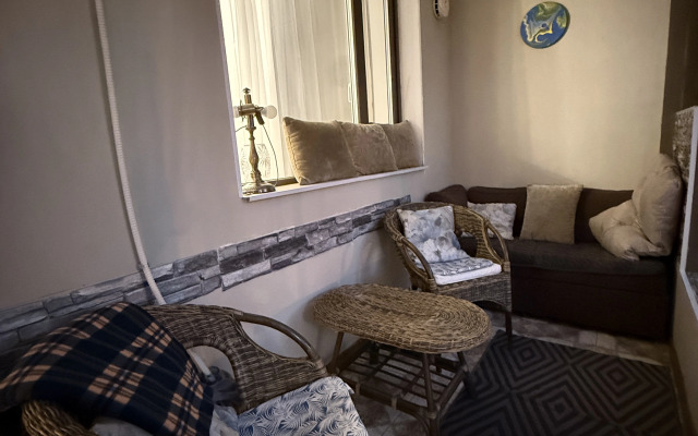 Апартаменты У Финляндского Вокзала и Крейсера Авроры"