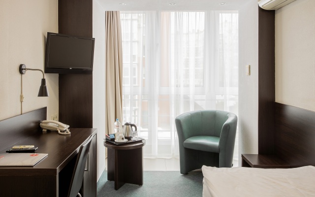 Tourist Hotel