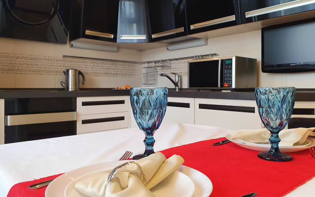 Gosti Lyubyat u TC Nebo Apartments