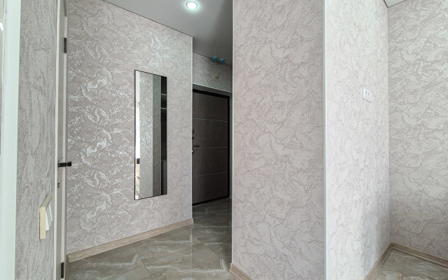 Prostornaya Studiya S Balkonom Flat