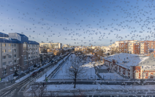 Kvartira Dvuhkomnatnaa s vidom na skver
