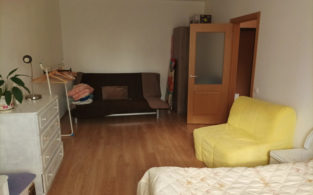 Zhilye u Metro Flat