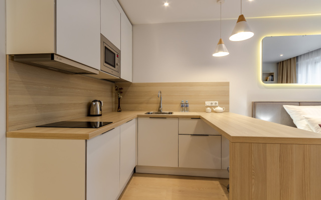 Yes Marata 8115 Apartments