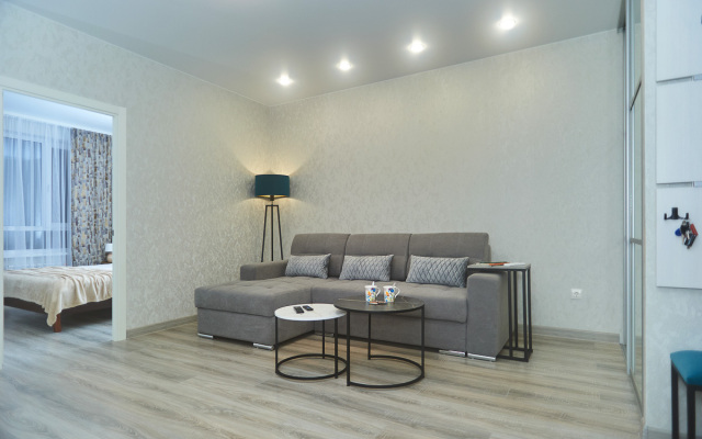 Dvukhkomnatnye Kak Doma 58 Na Mira 78 Apartments