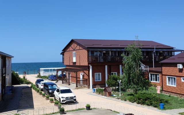 Nadezhda Hotel