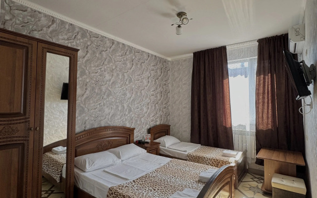 Dvin Guest House